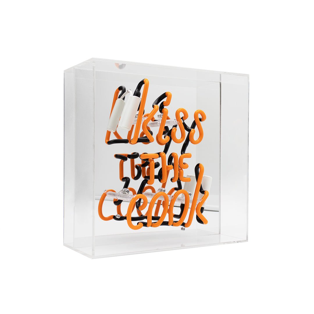 Glazen Neon Sign Kiss the Cook - Kavel 84