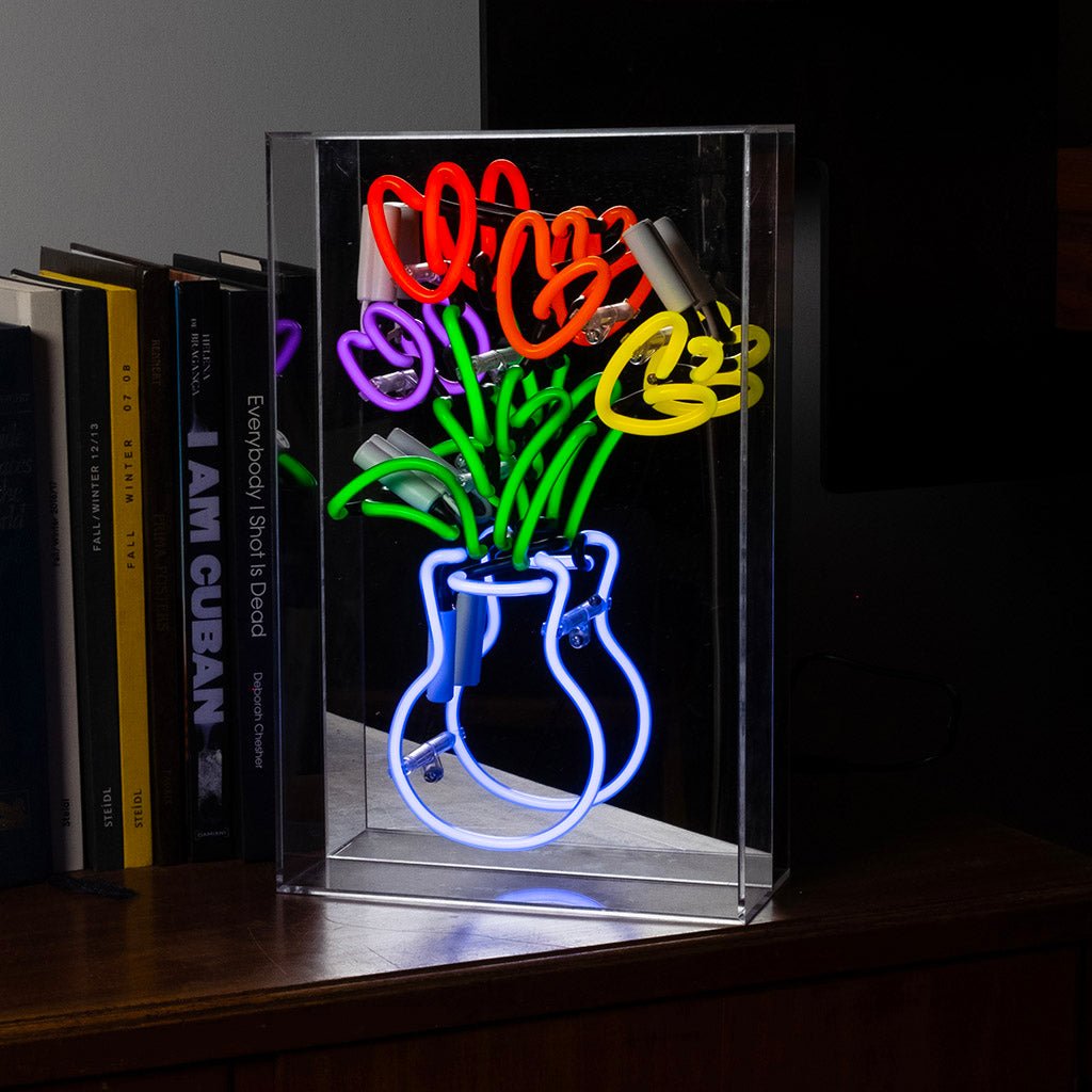 Glazen Neon Sign Vase of Tulips - Kavel 84