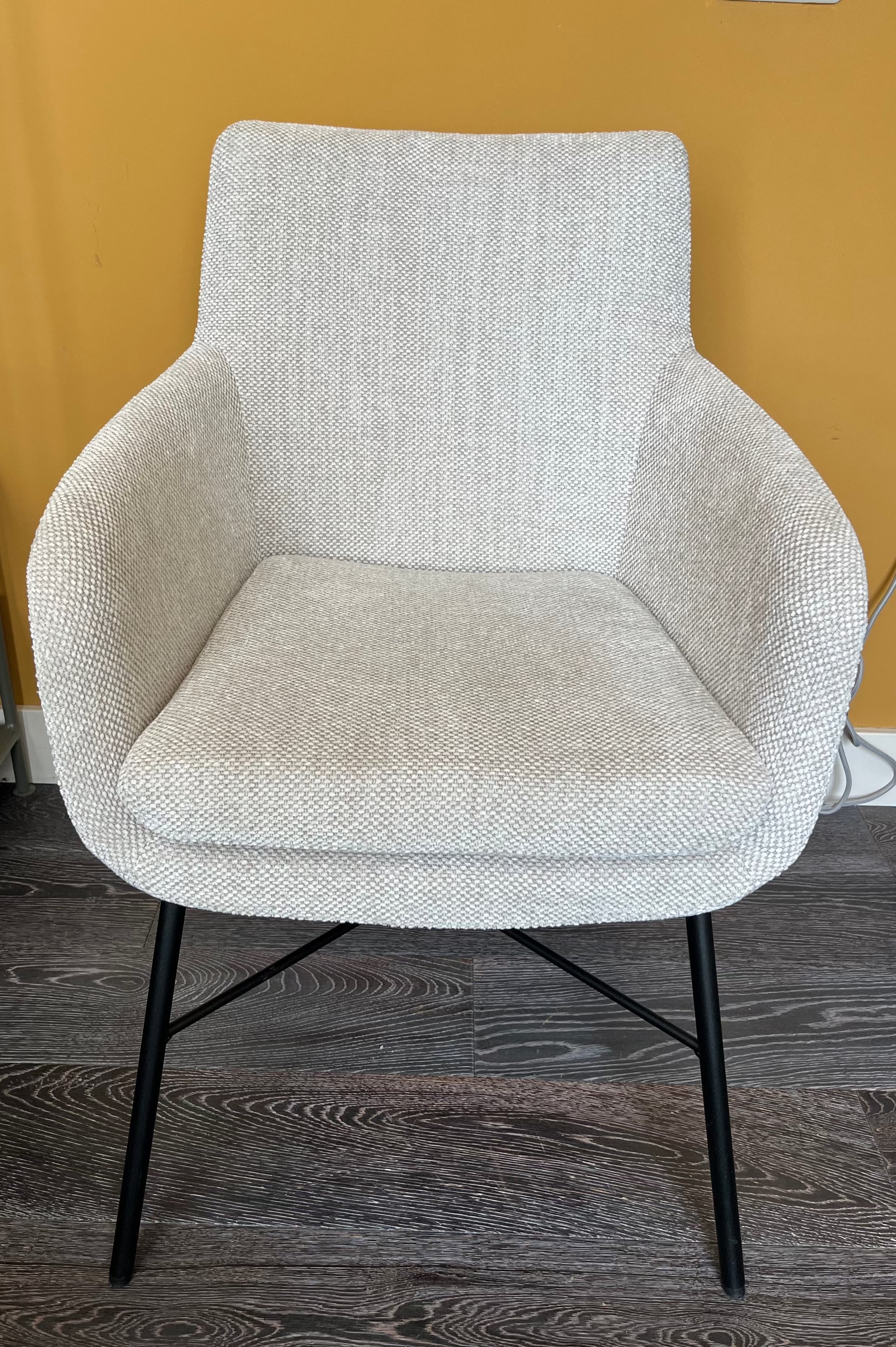 kavel 84 eetkamerstoel pip vooraanzicht