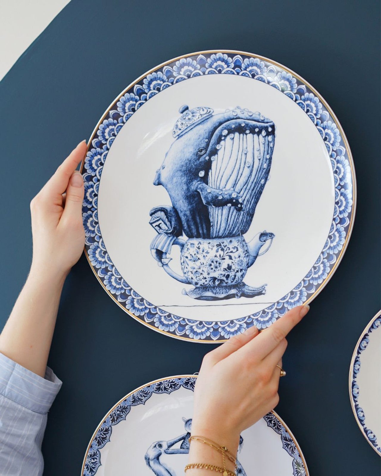 Heinen Delfts Blauw wandbord Redmer Hoekstra - Walvis - Kavel 84