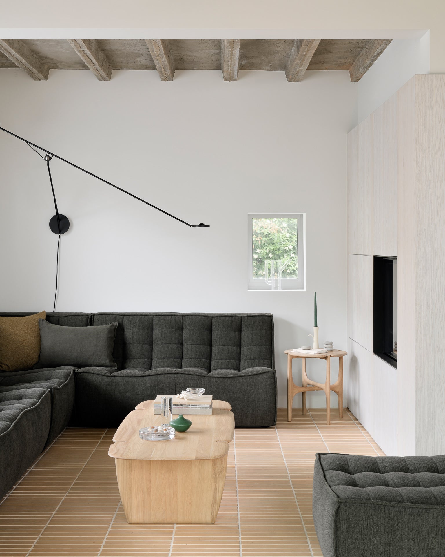 ethnicraft pi bijzettafel eiken sfeerbeeld