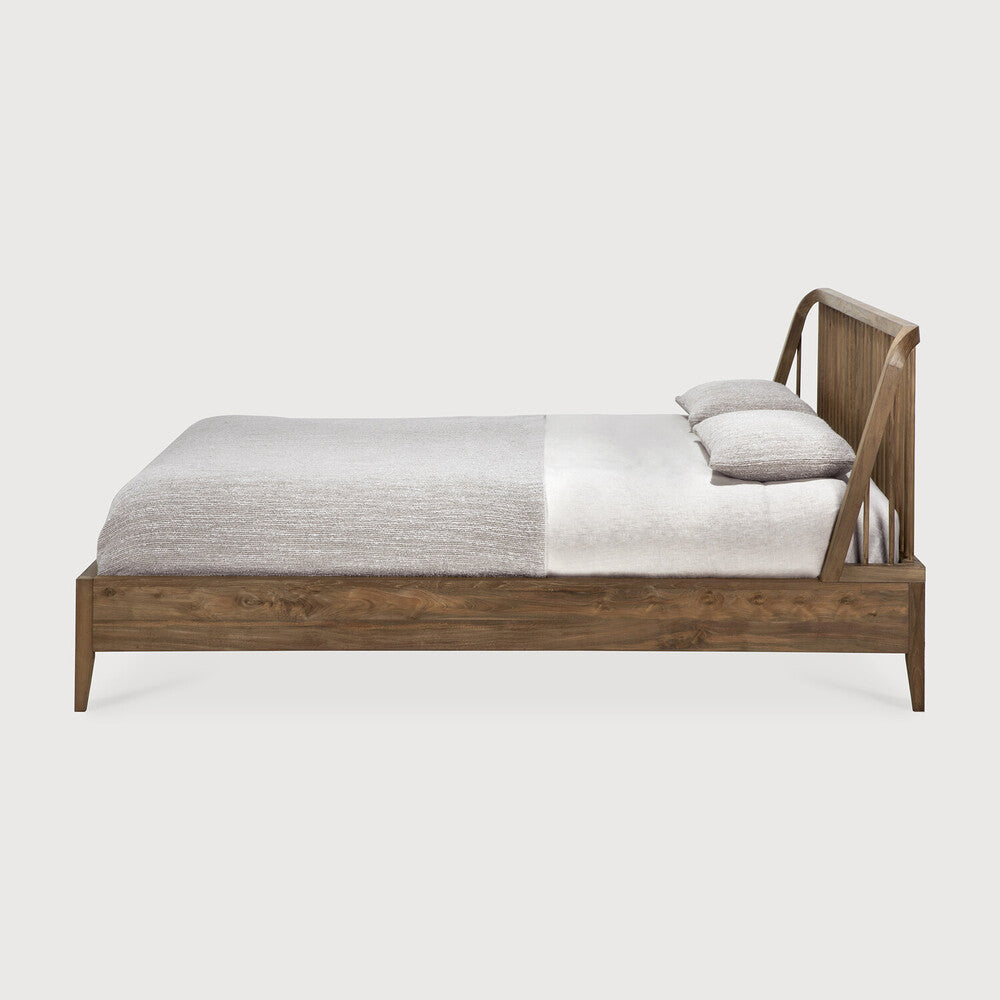 ethnicraft spindle bed teak zijaanzicht