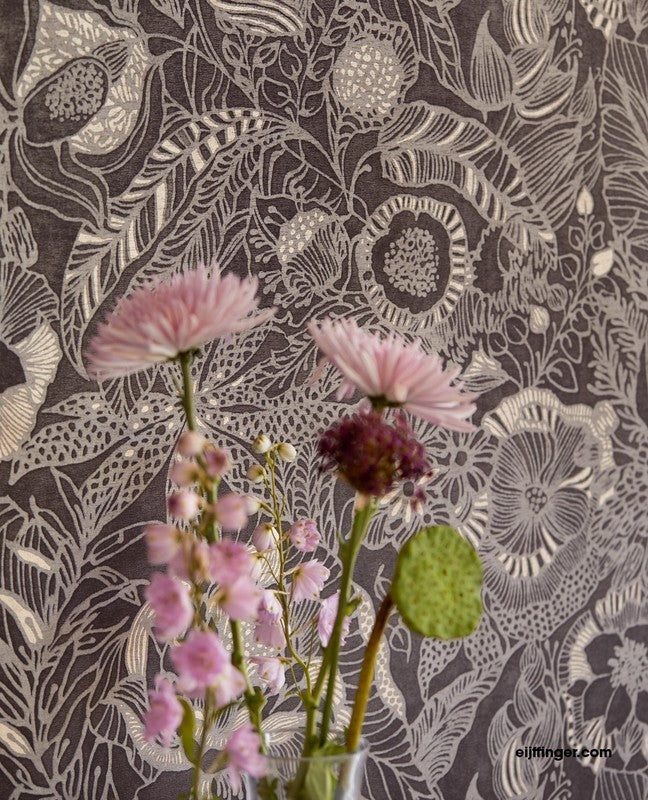 Eijffinger behang Veldbloemen Zwart