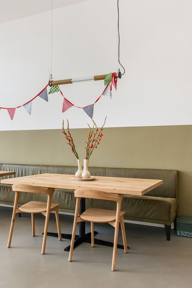 Eikenhouten eettafel Coen