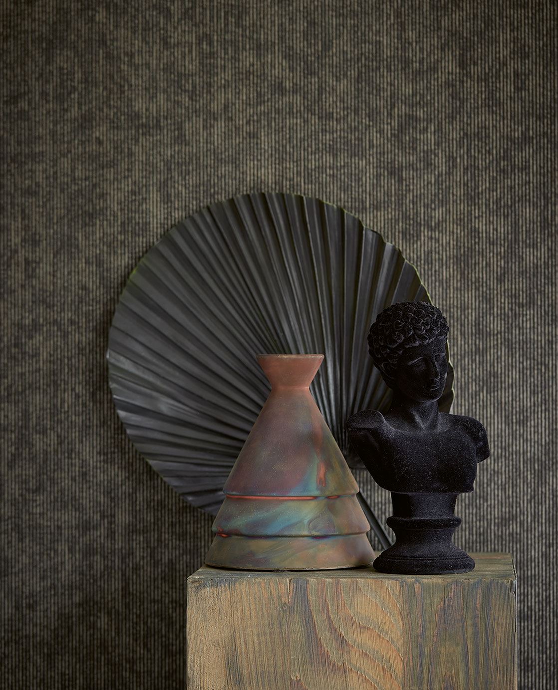 Eijffinger behang Museum Velvet Lines