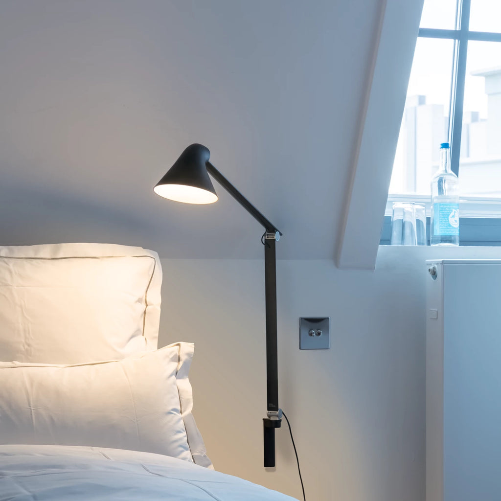 Louis Poulsen NJP wandlamp