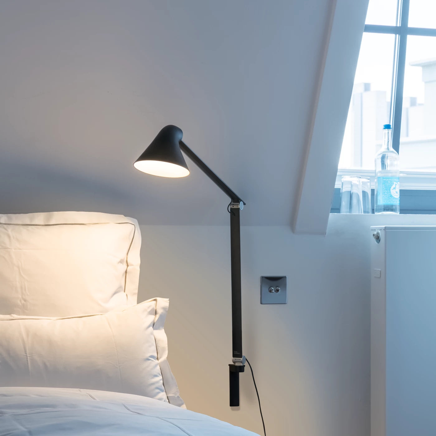 Louis Poulsen NJP wandlamp