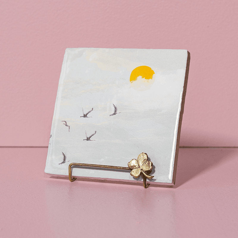 Storytiles Golden Stand