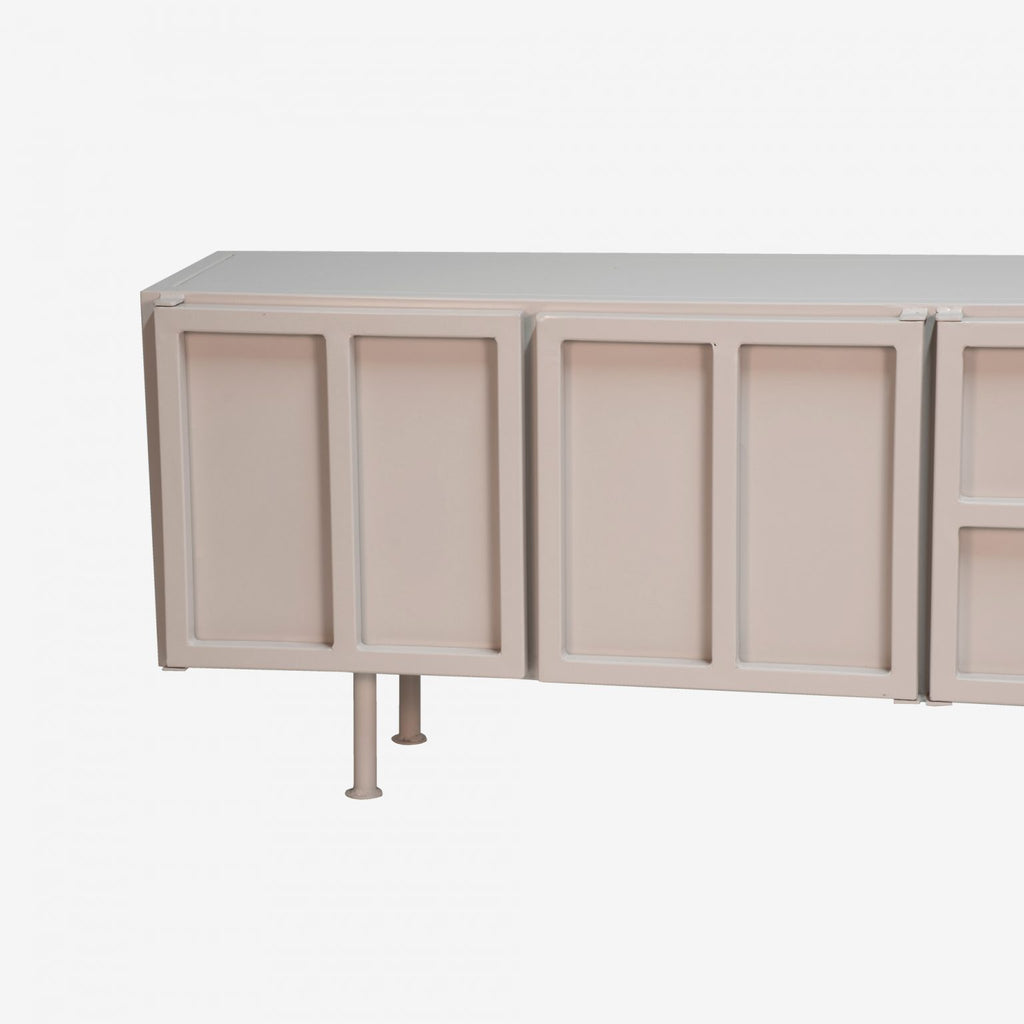 New Routz tv - dressoir Calgary - Kavel 84