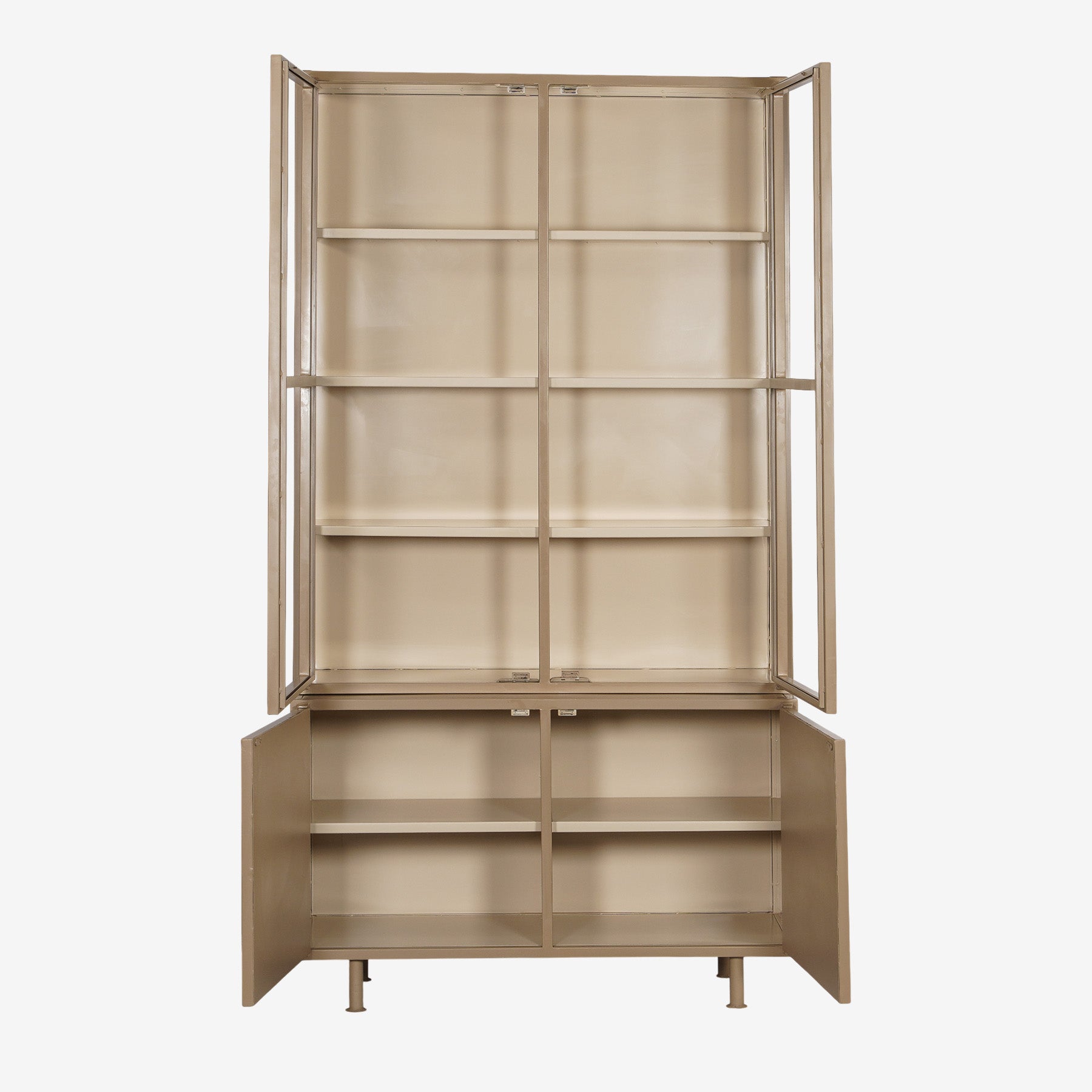 New Routz vitrinekast Langley in de kleur cappuccino, met open deuren