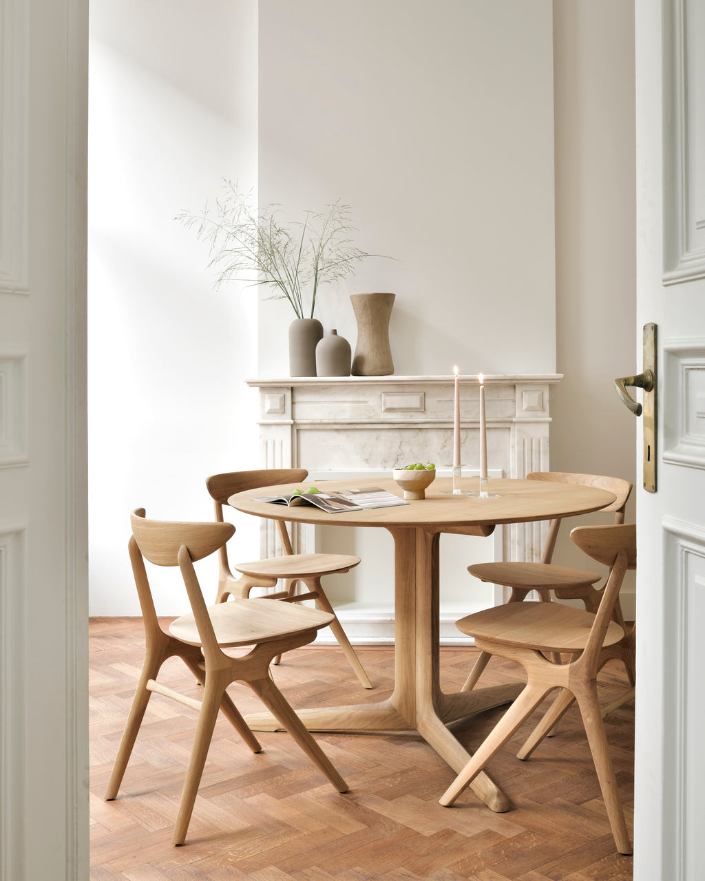 Ethnicraft Corto eettafel (rond)