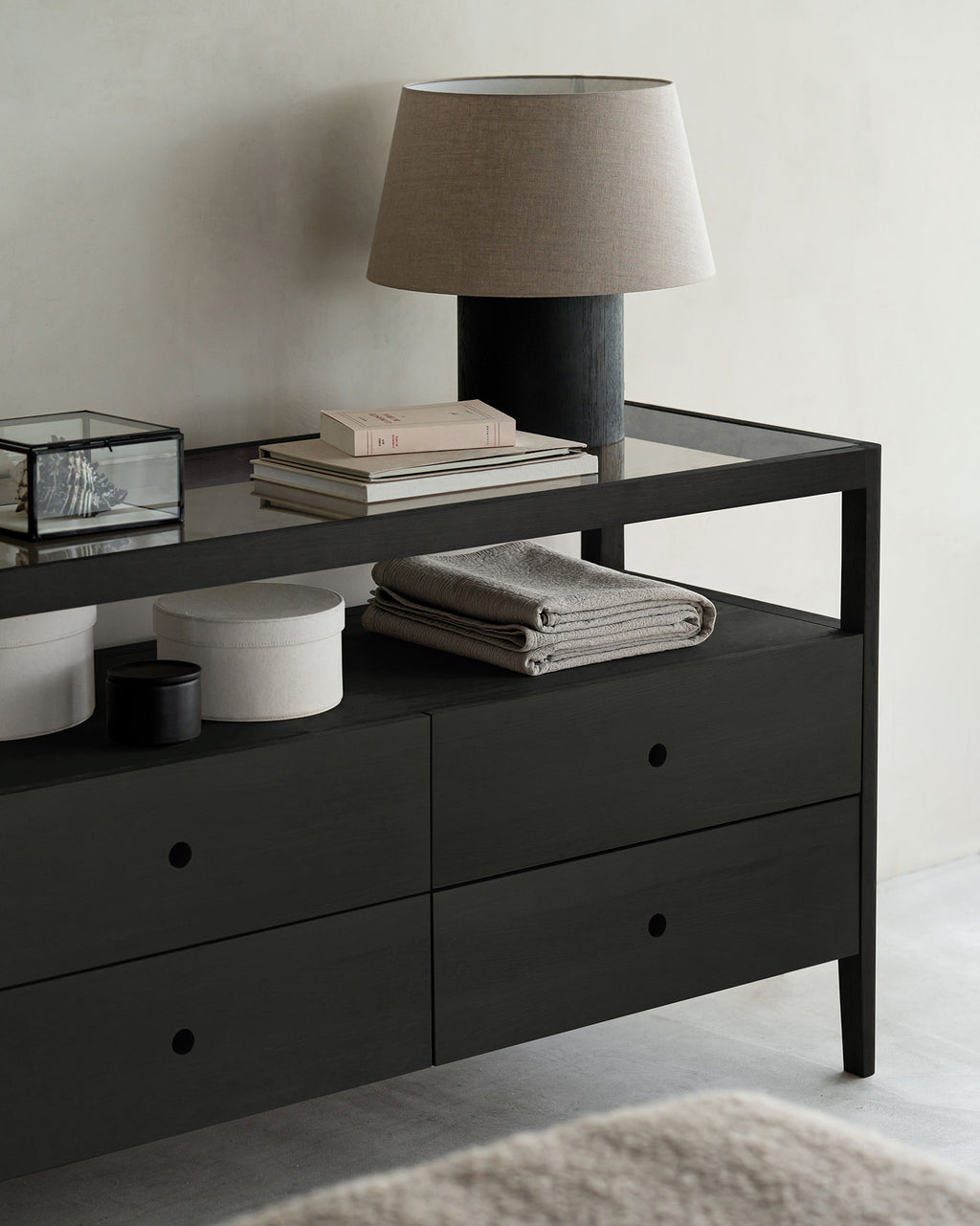 Ethnicraft Spindle ladekast