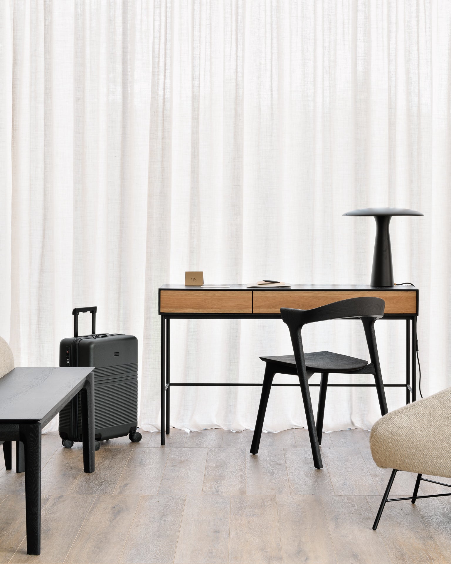 Ethnicraft Blackbird bureau