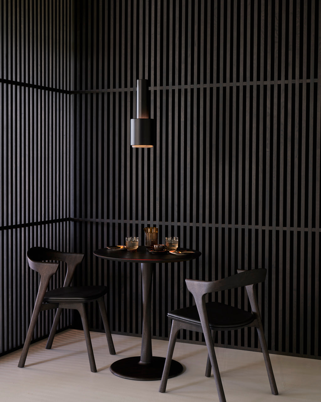 Ethnicraft Eettafel Torsion rond