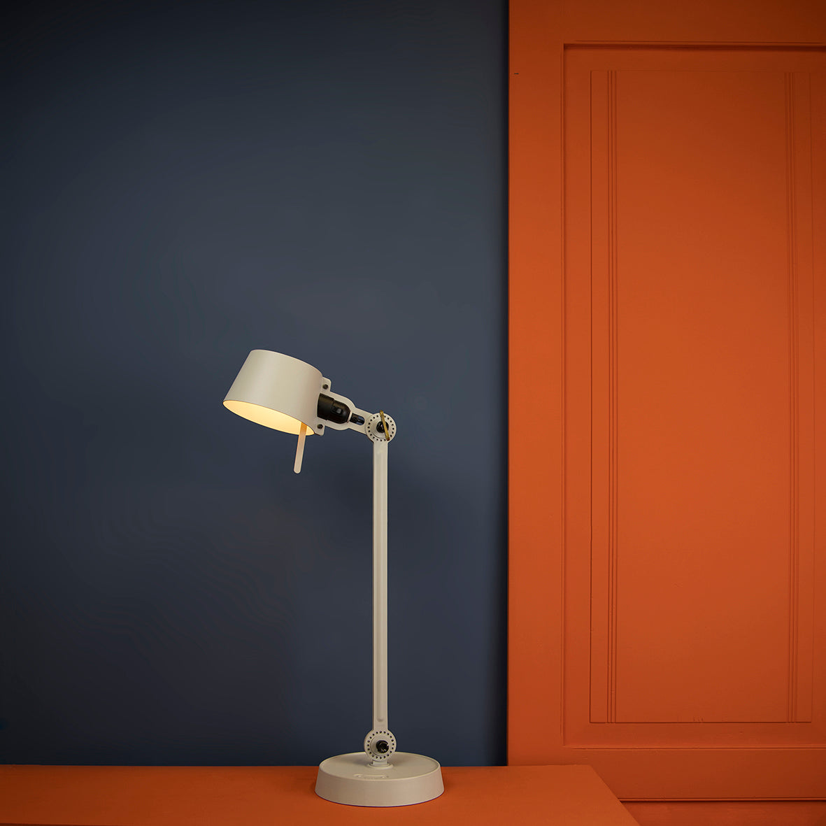 Tonone Bolt Desk 1 arm foot bureaulamp