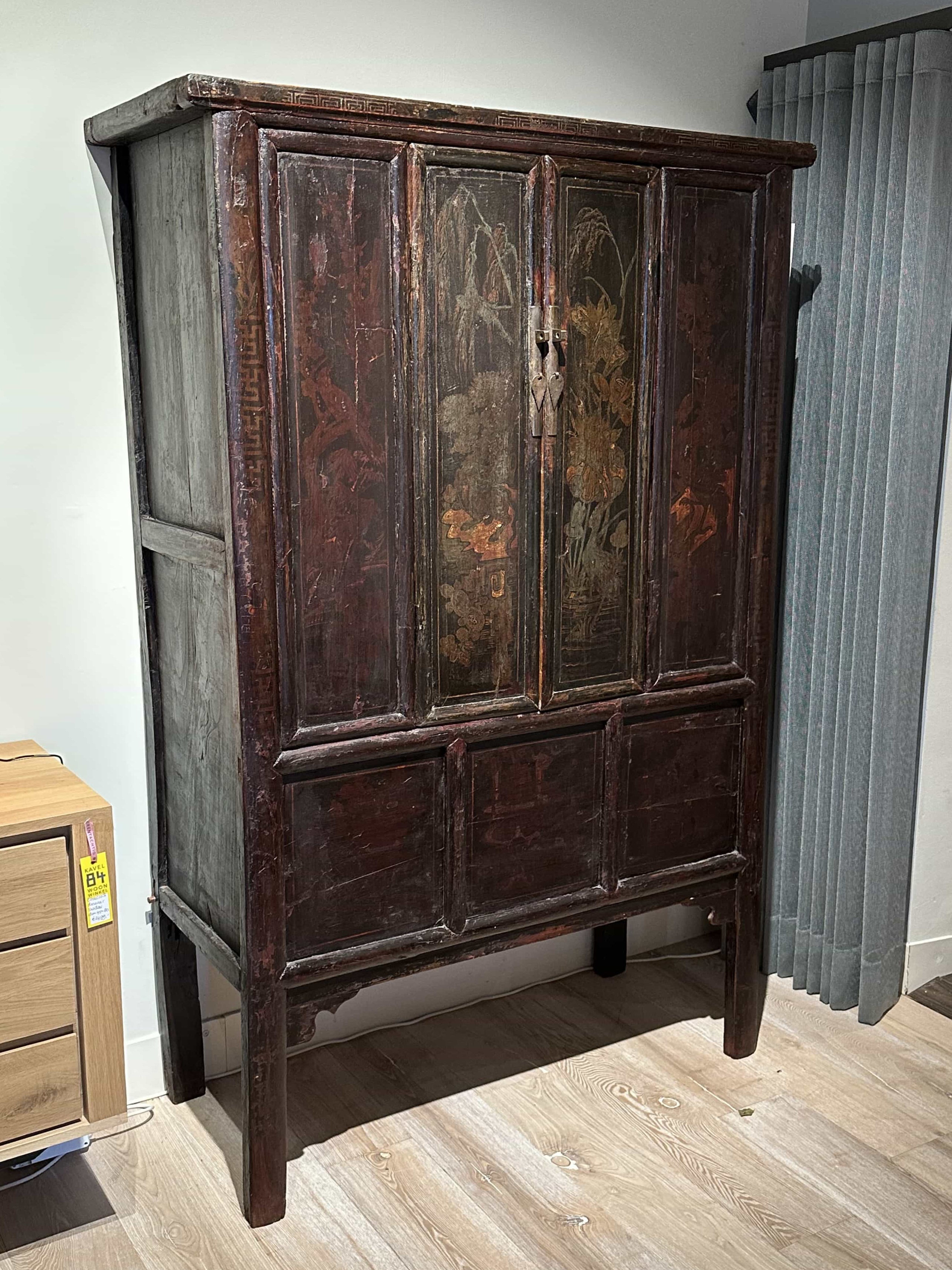 Antieke Chinese 19e-eeuwse kast | Showroom Sale