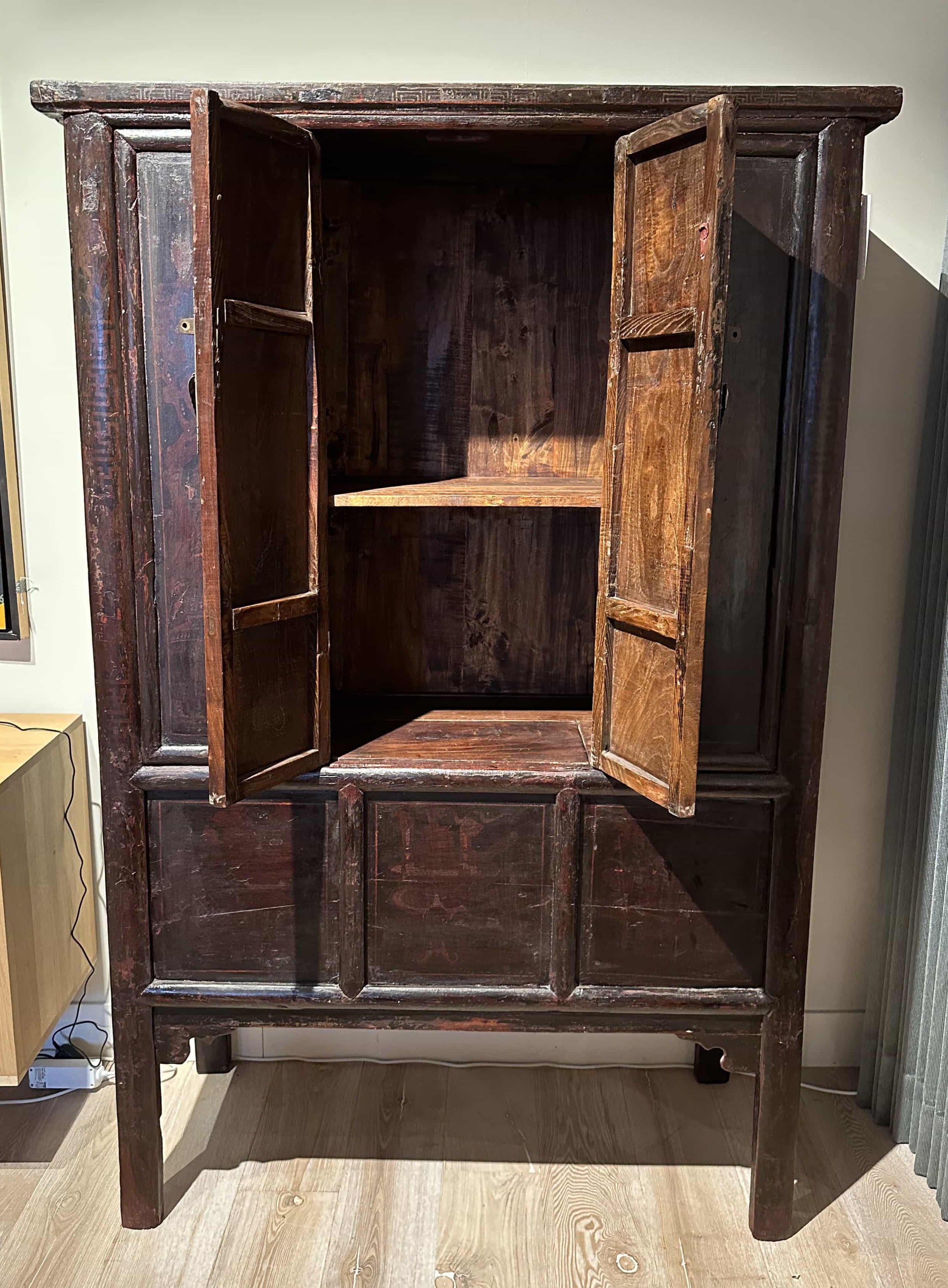 Antieke Chinese 19e-eeuwse kast | Showroom Sale