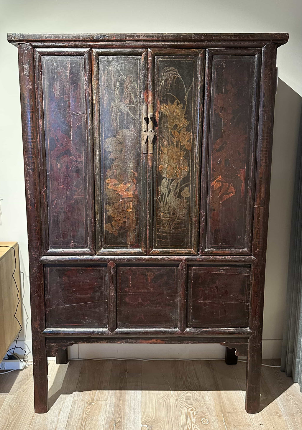Antieke Chinese 19e-eeuwse kast | Showroom Sale