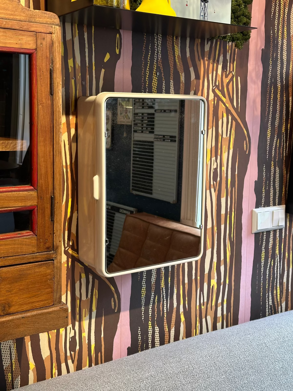 Vintage badkamerkastje
