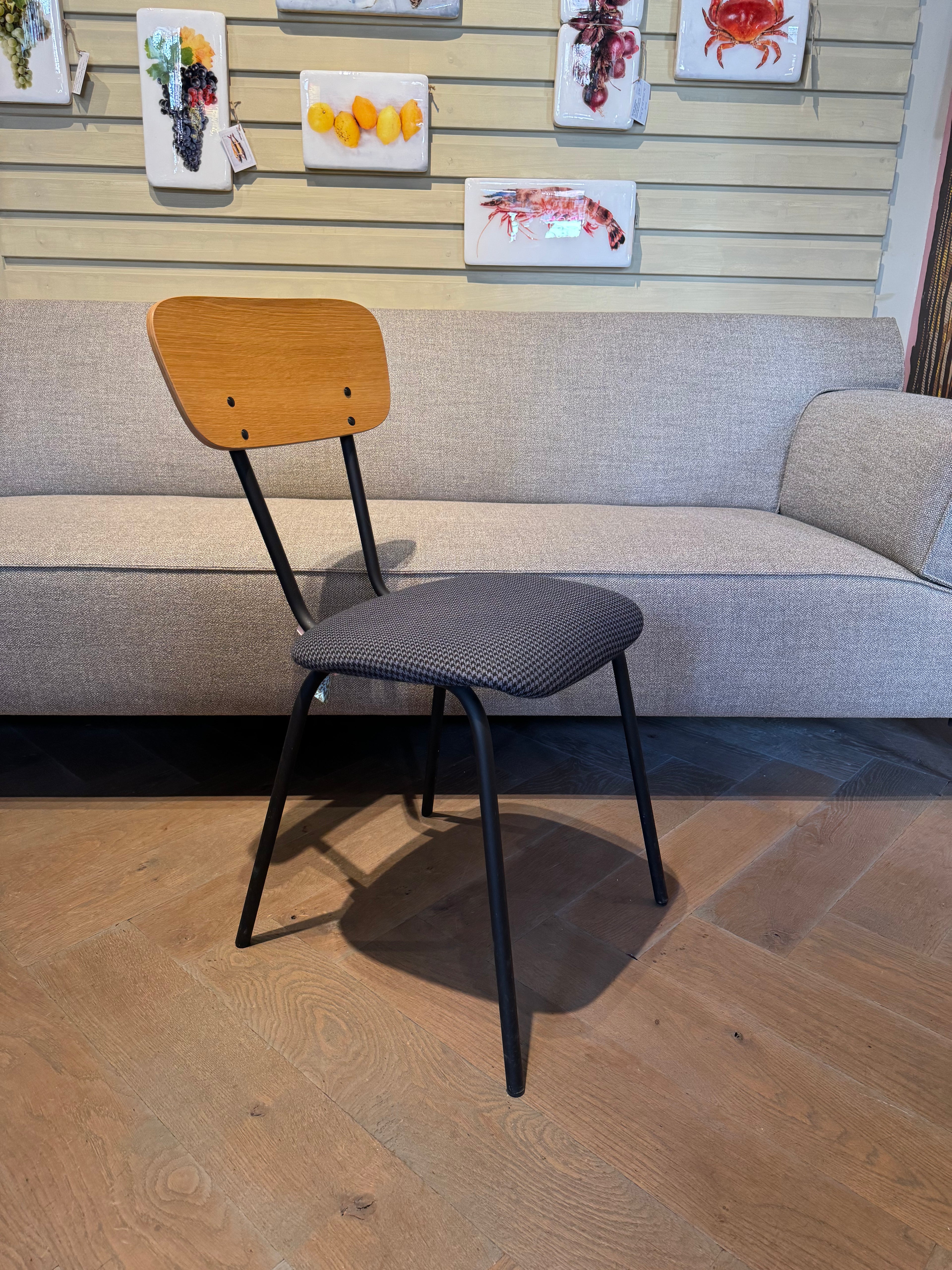 Stoel Spoinq | Showroom Sale