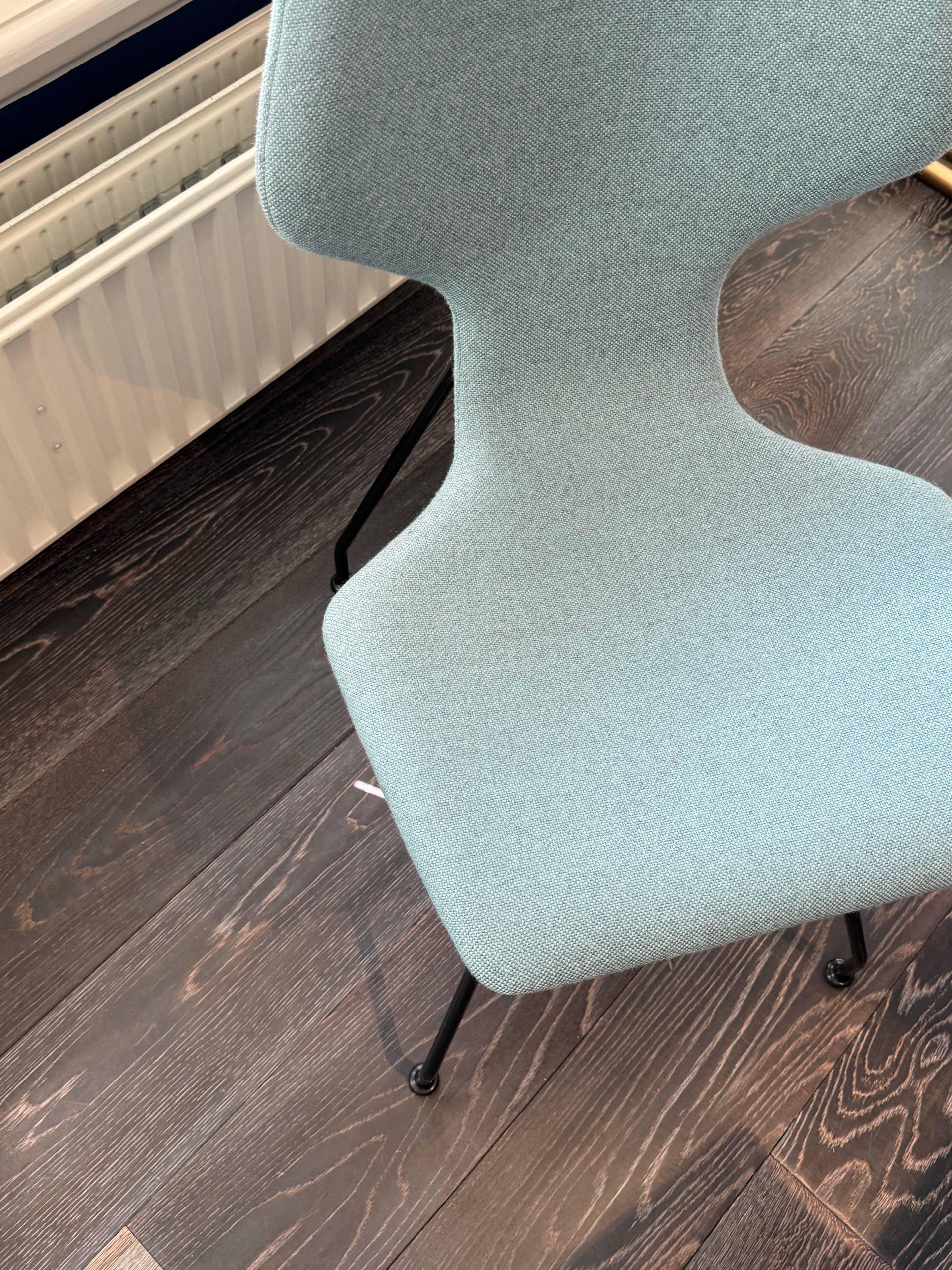 Design on Stock stoel Cavalletta