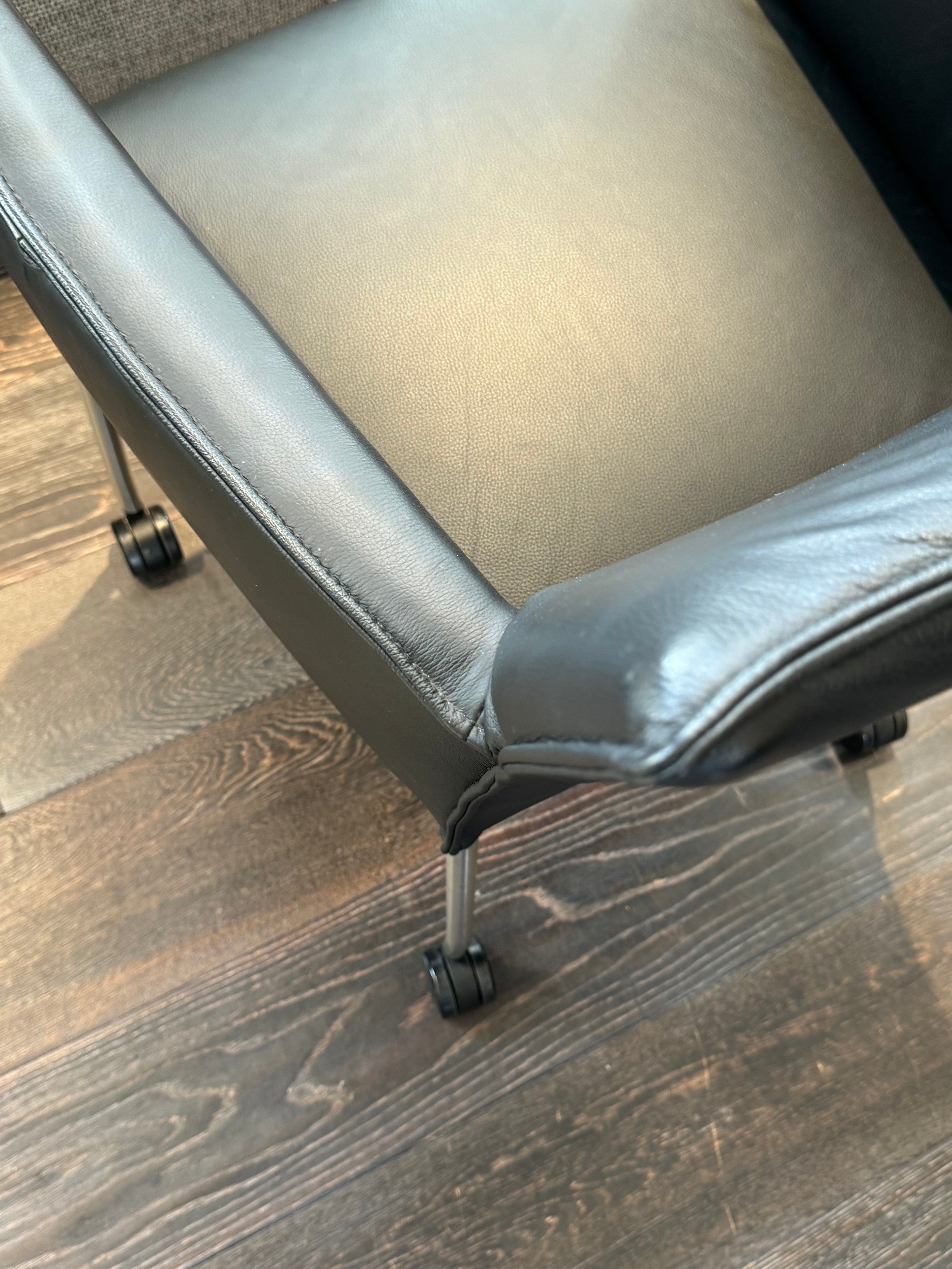Design On Stock stoel Amra | Showroom Sale