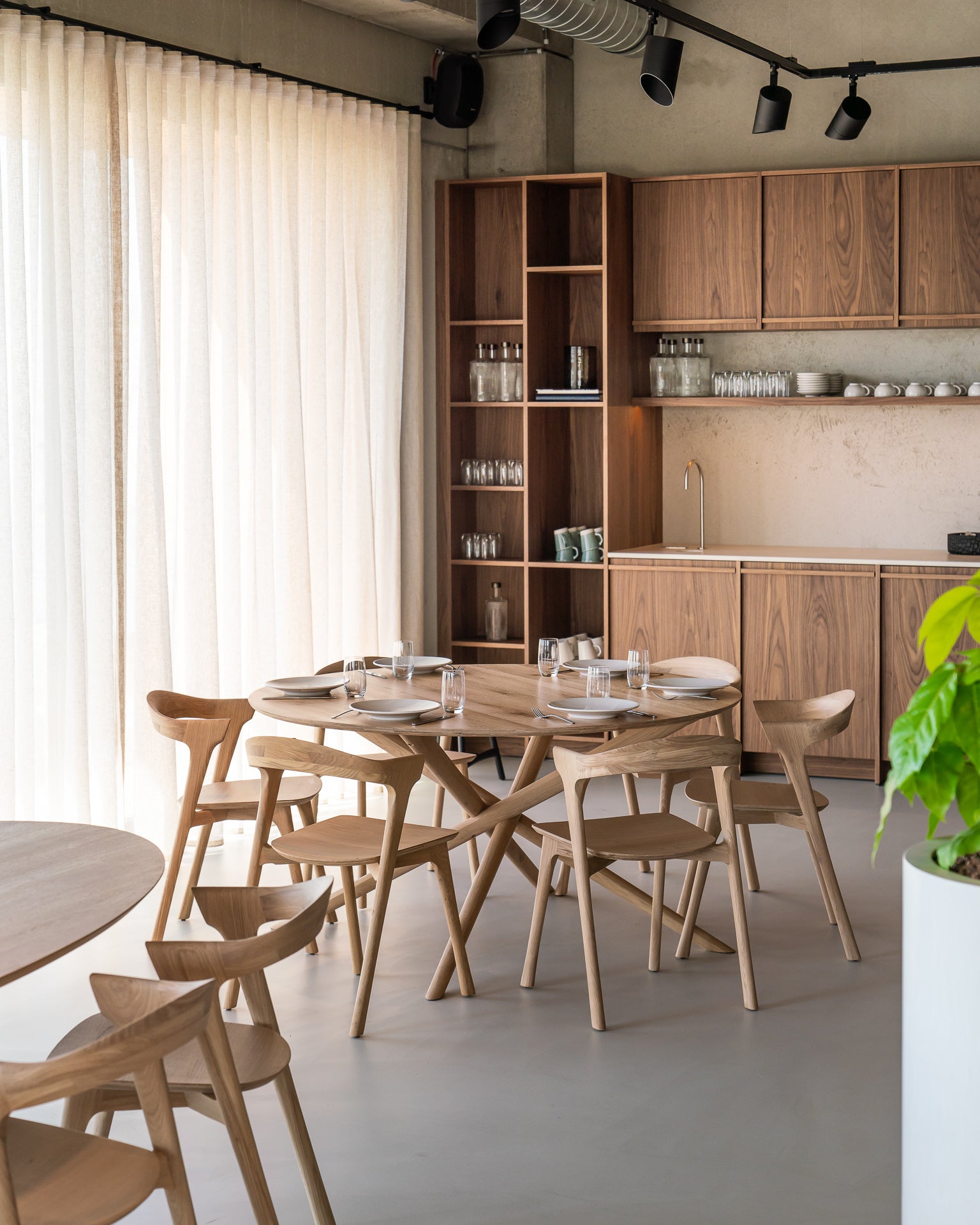 Ethnicraft Eettafel Mikado Rond