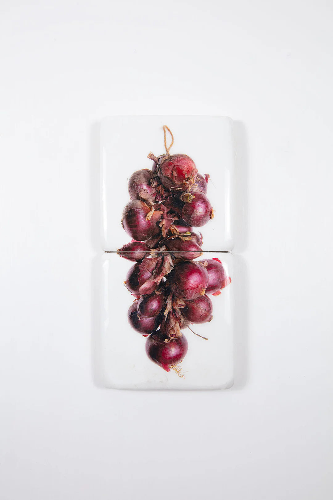 StigerWoods wooden tile String of Red Onions