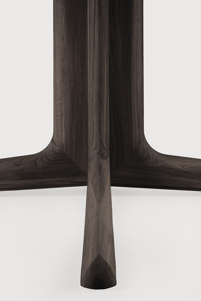 ethnicraft corto eettafel close up bruin onderstel