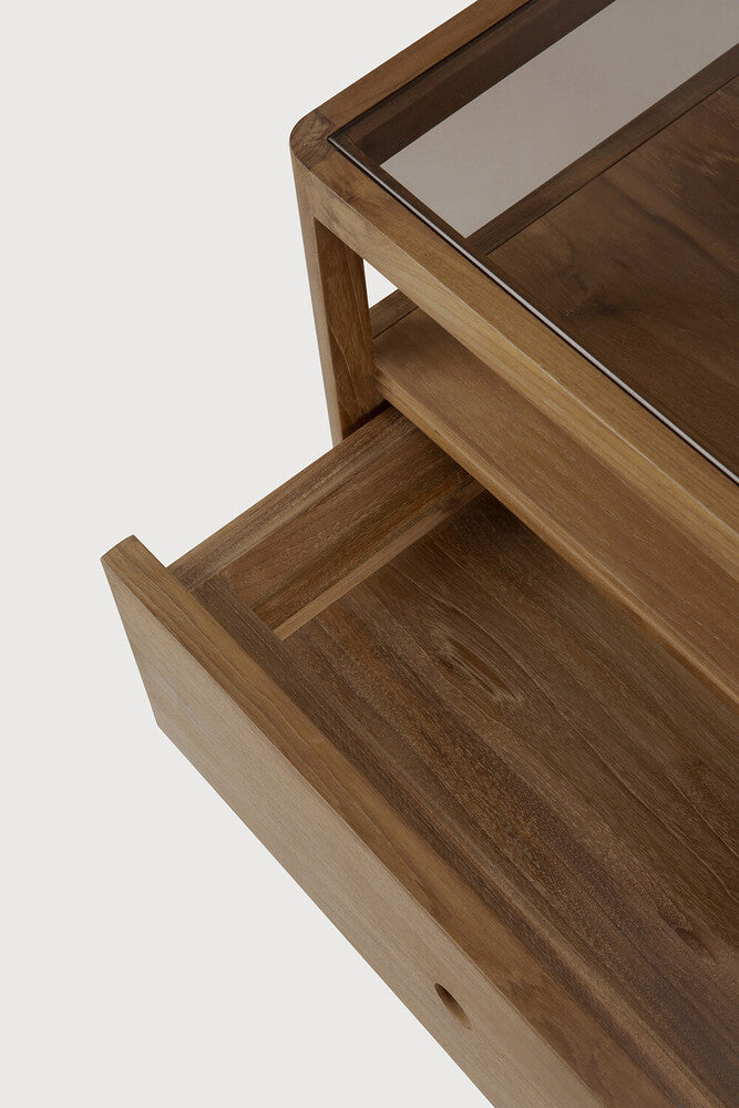 ethnicraft spindle nachtkastje hergebruikt teak close-up