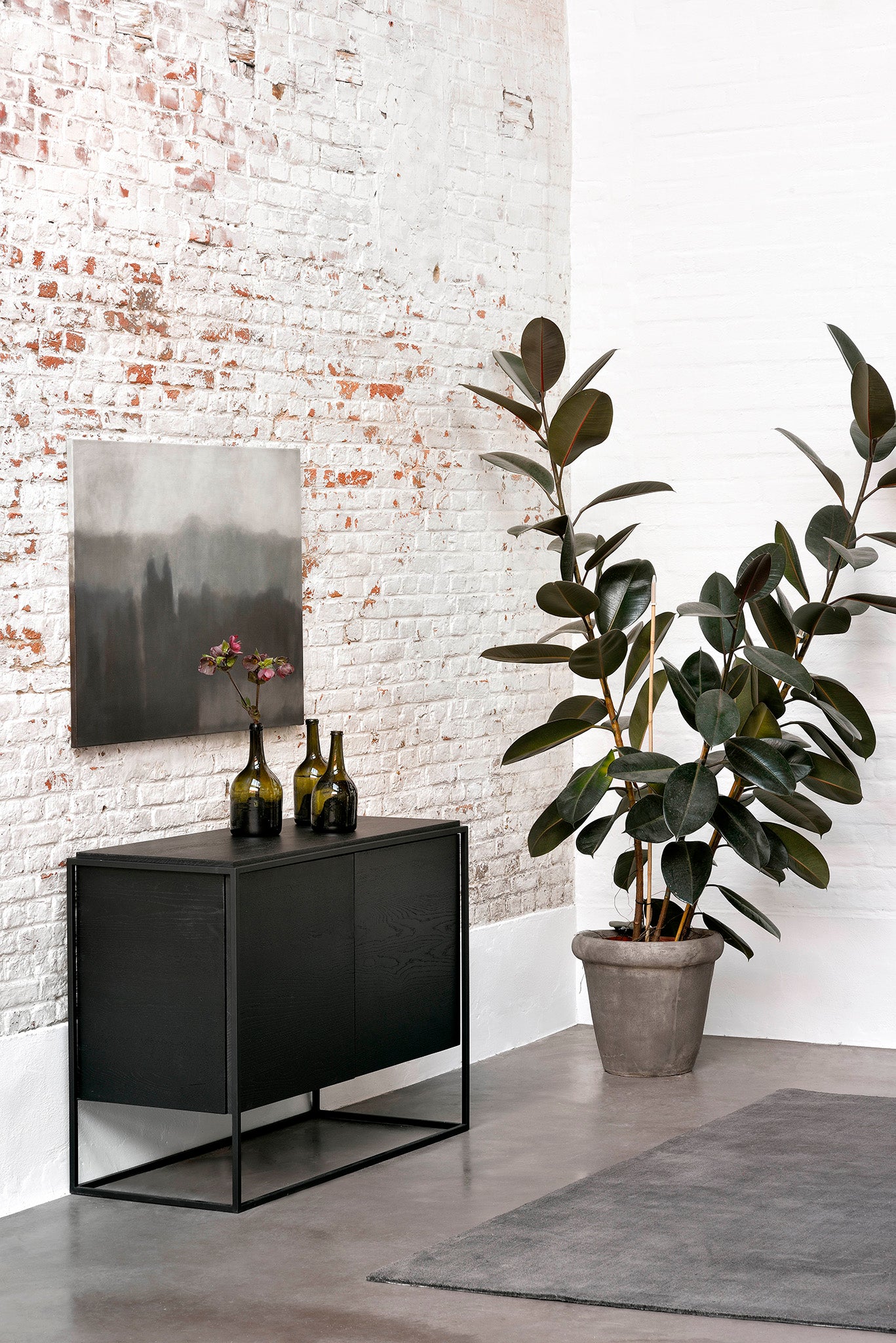 Ethnicraft Monolit Dressoir Zwart