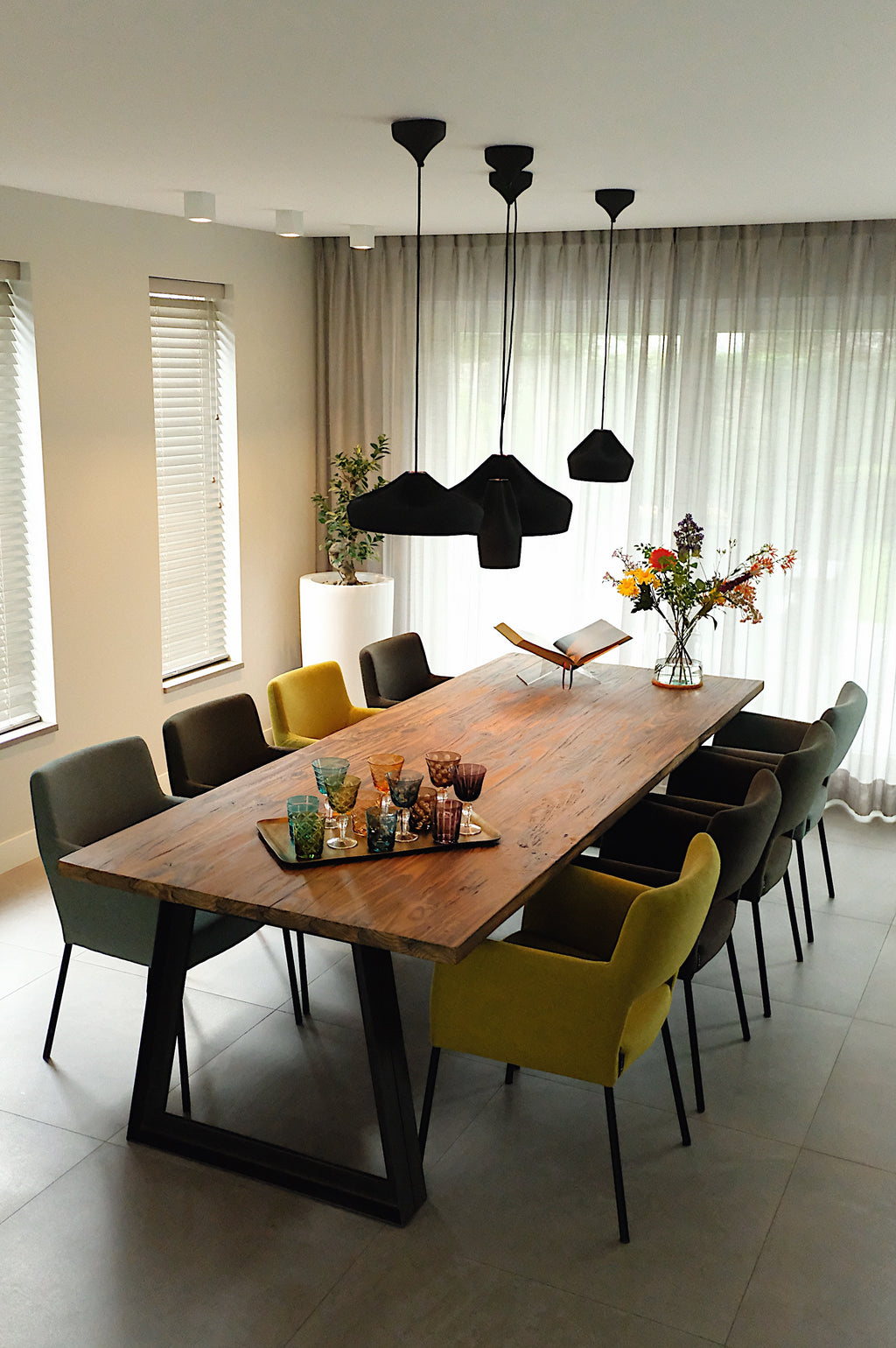 Kavel 84 stoel Dora stof