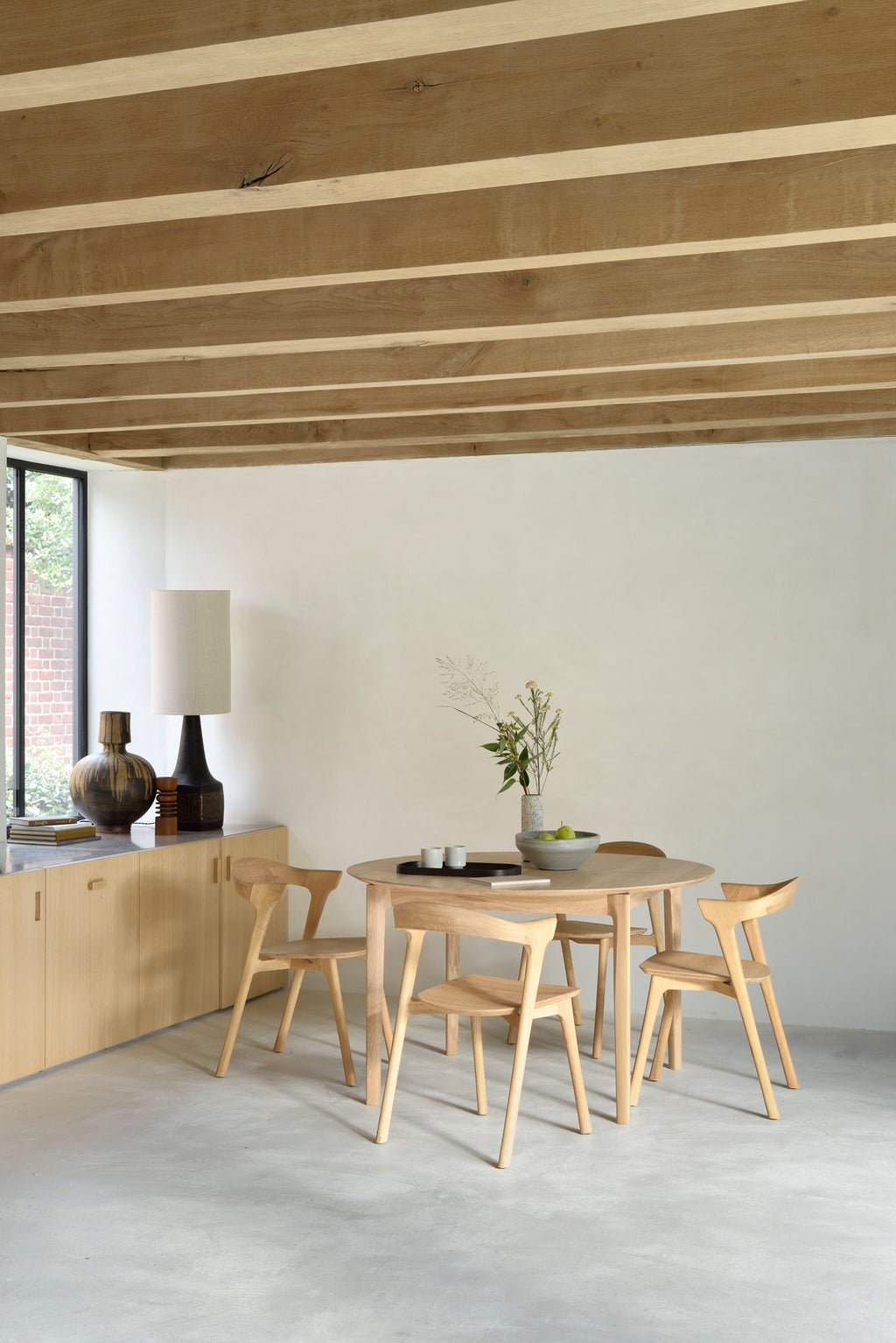 Ethnicraft Eettafel Bok rond/ovaal