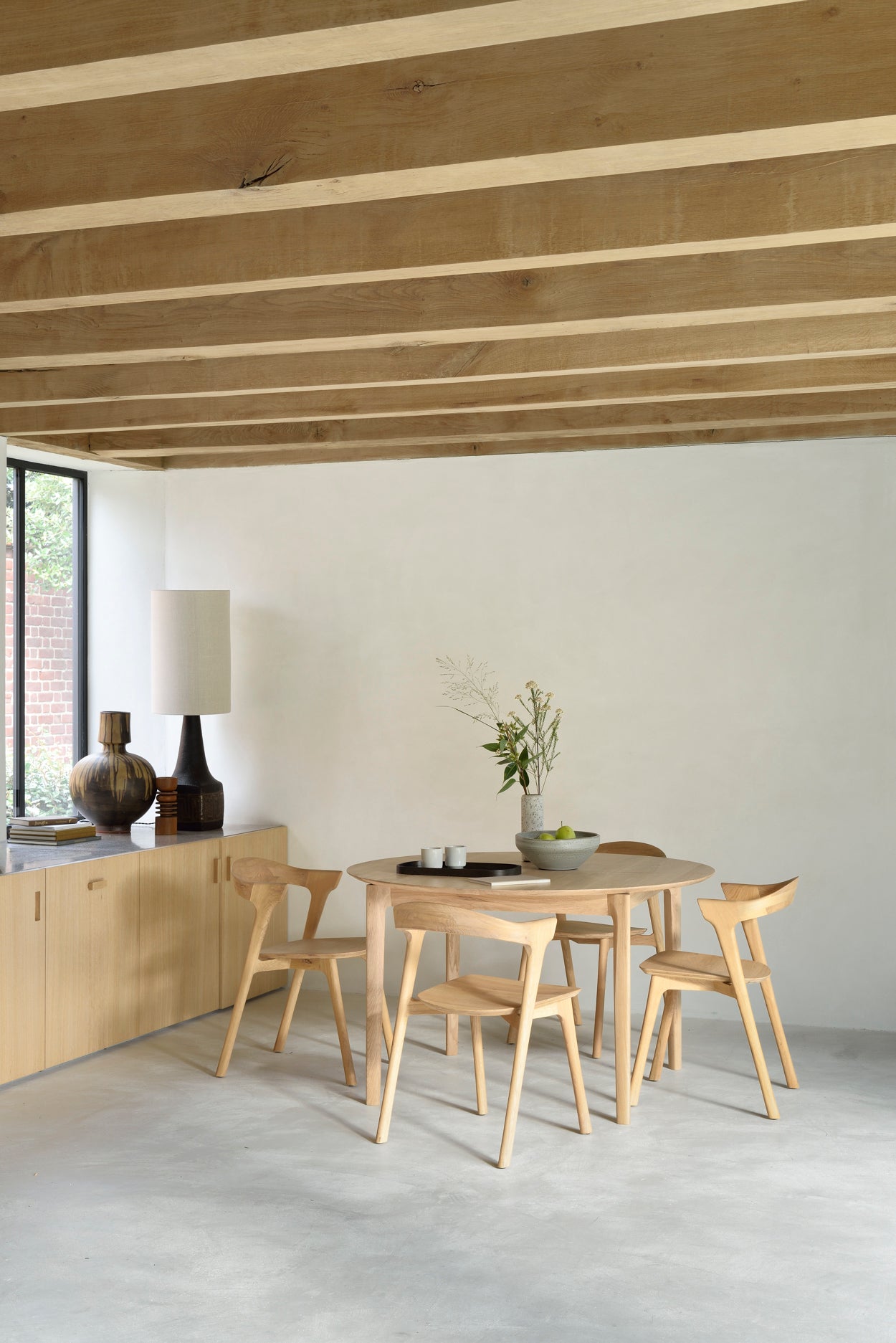 Ethnicraft Eettafel Bok rond/ovaal