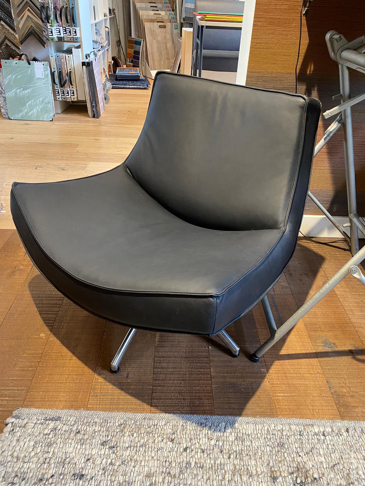Kavel 84 Draaifauteuil Coen