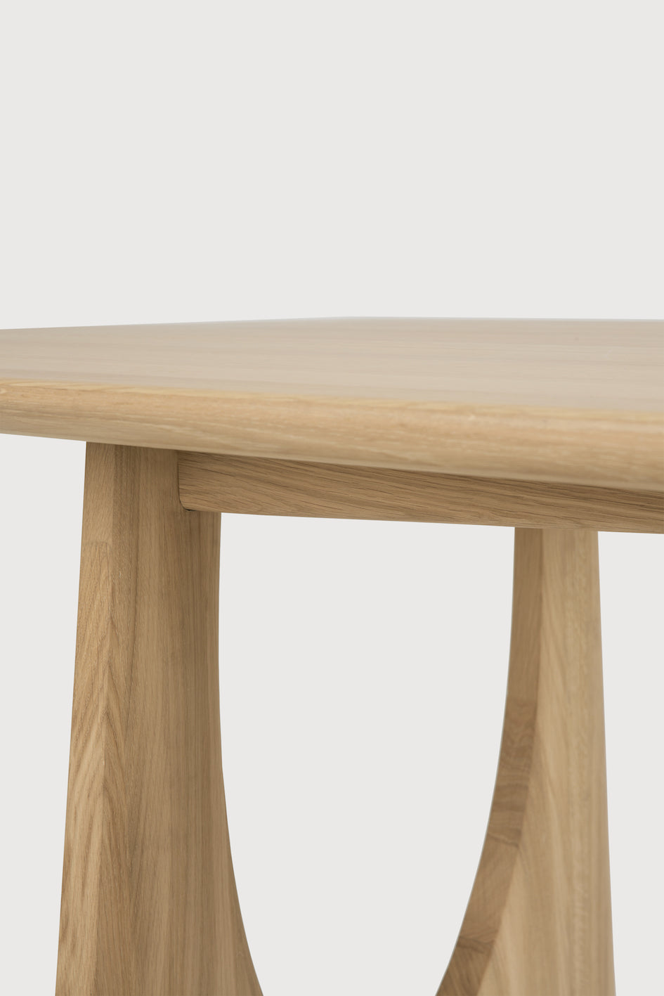 Ethnicraft Eettafel Geometric