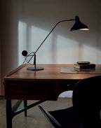 DCW éditions bureaulamp Mantis BS3