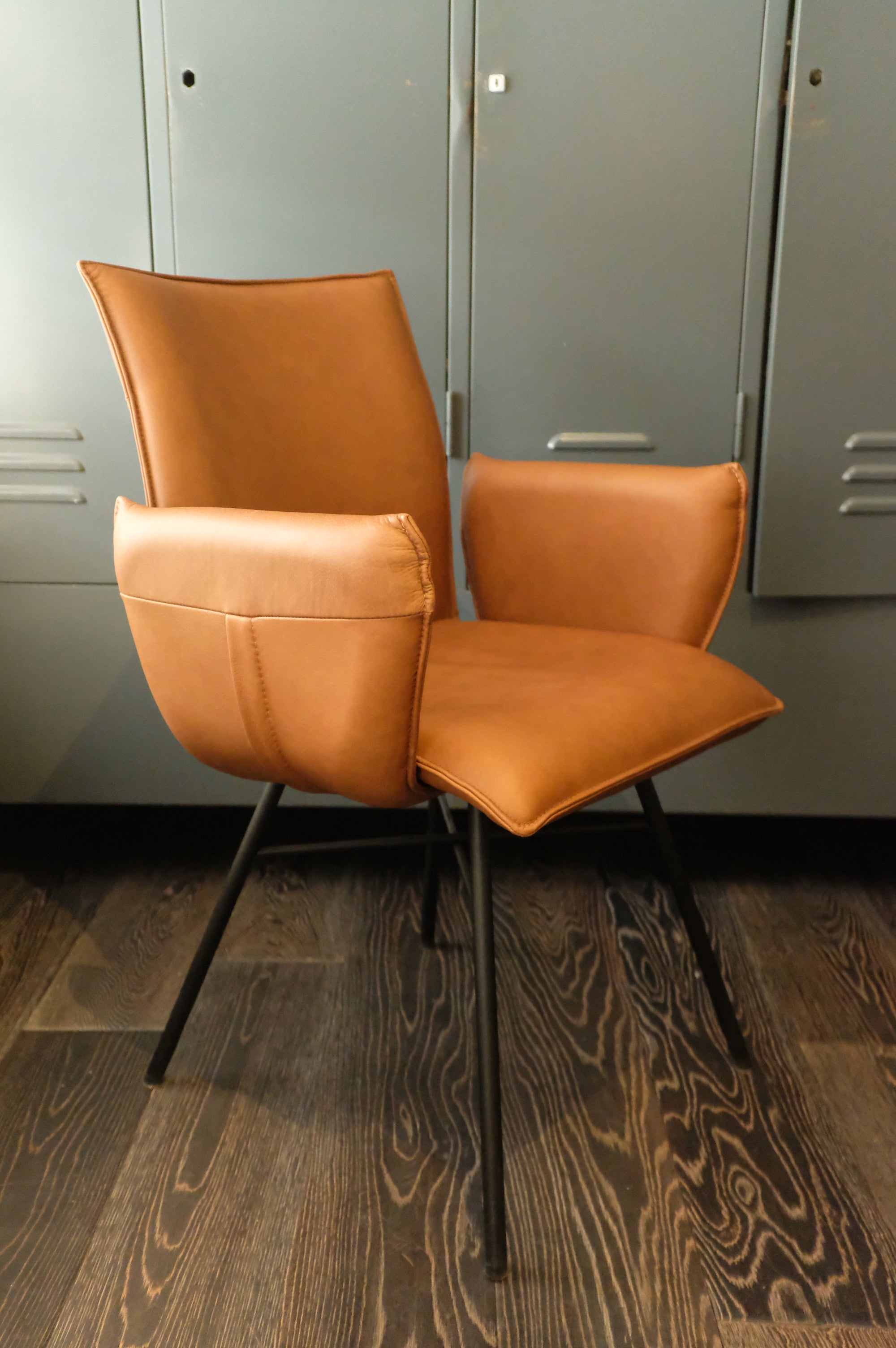 Kavel 84 stoel Lillo