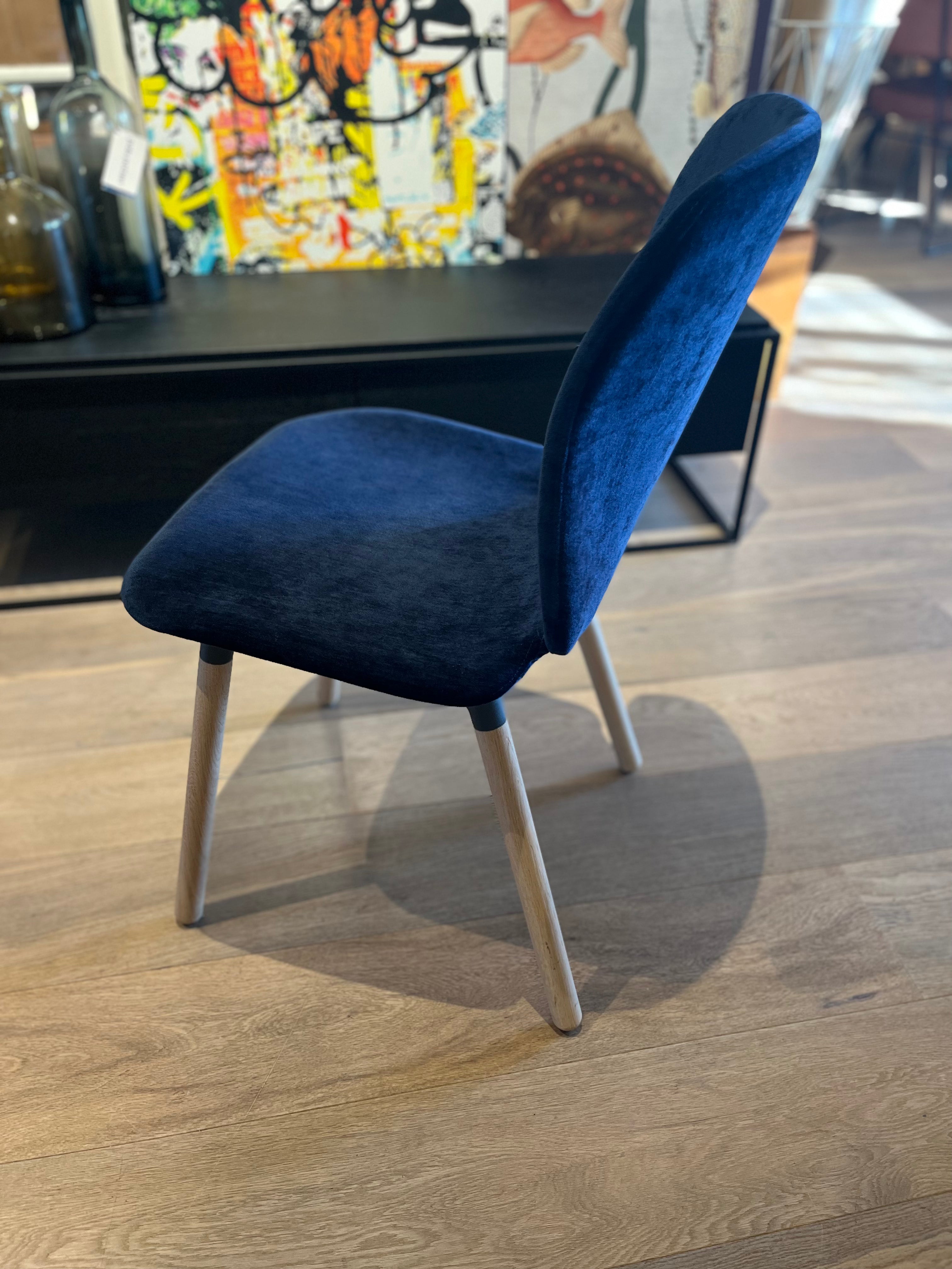 EYYE Curv stoel | Showroom Sale