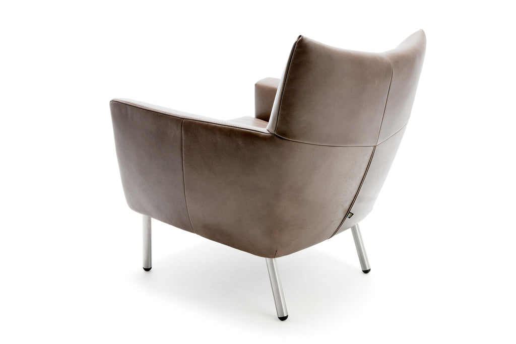 Design on Stock Toma fauteuil
