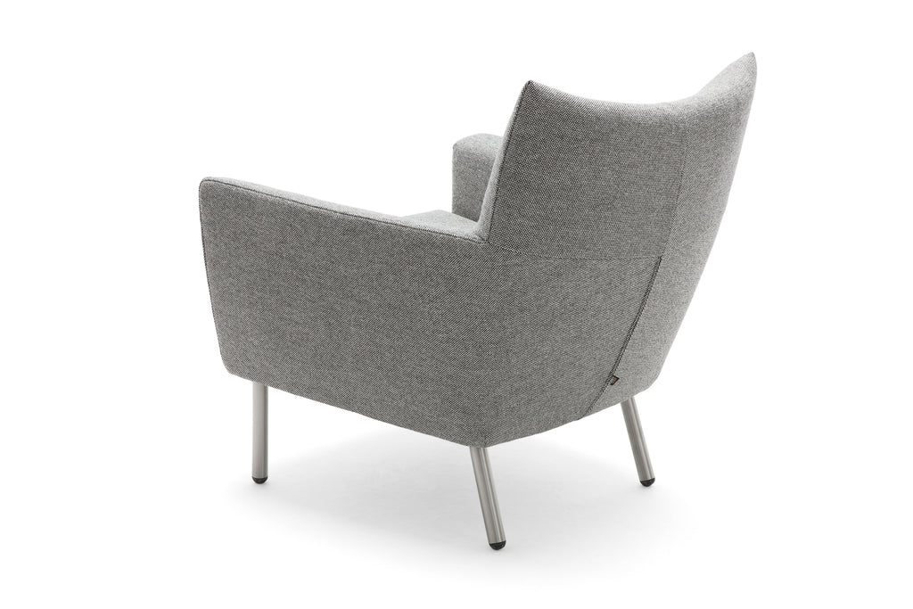 Design on Stock Toma fauteuil
