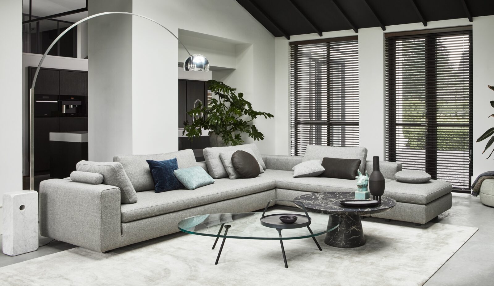 Design on Stock bank Vilaz