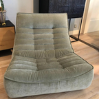 Calia Italia Fox Trot fauteuil voorkant.