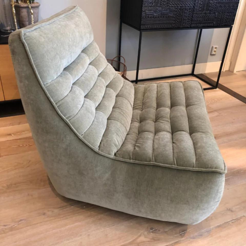Calia Italia Fox Trot fauteuil zijkant.