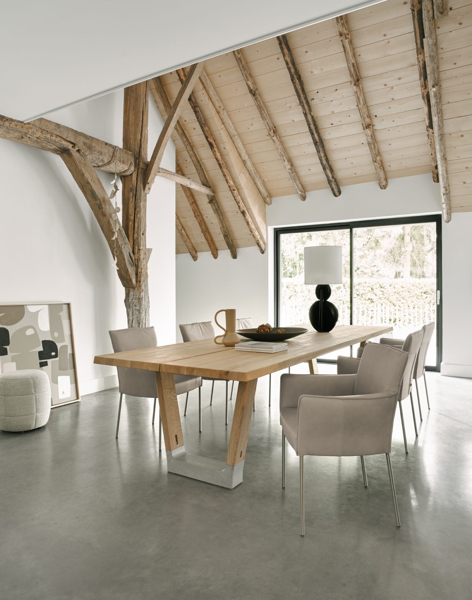 design on stock eetkamerstoel amra met wiel sfeerbeeld
