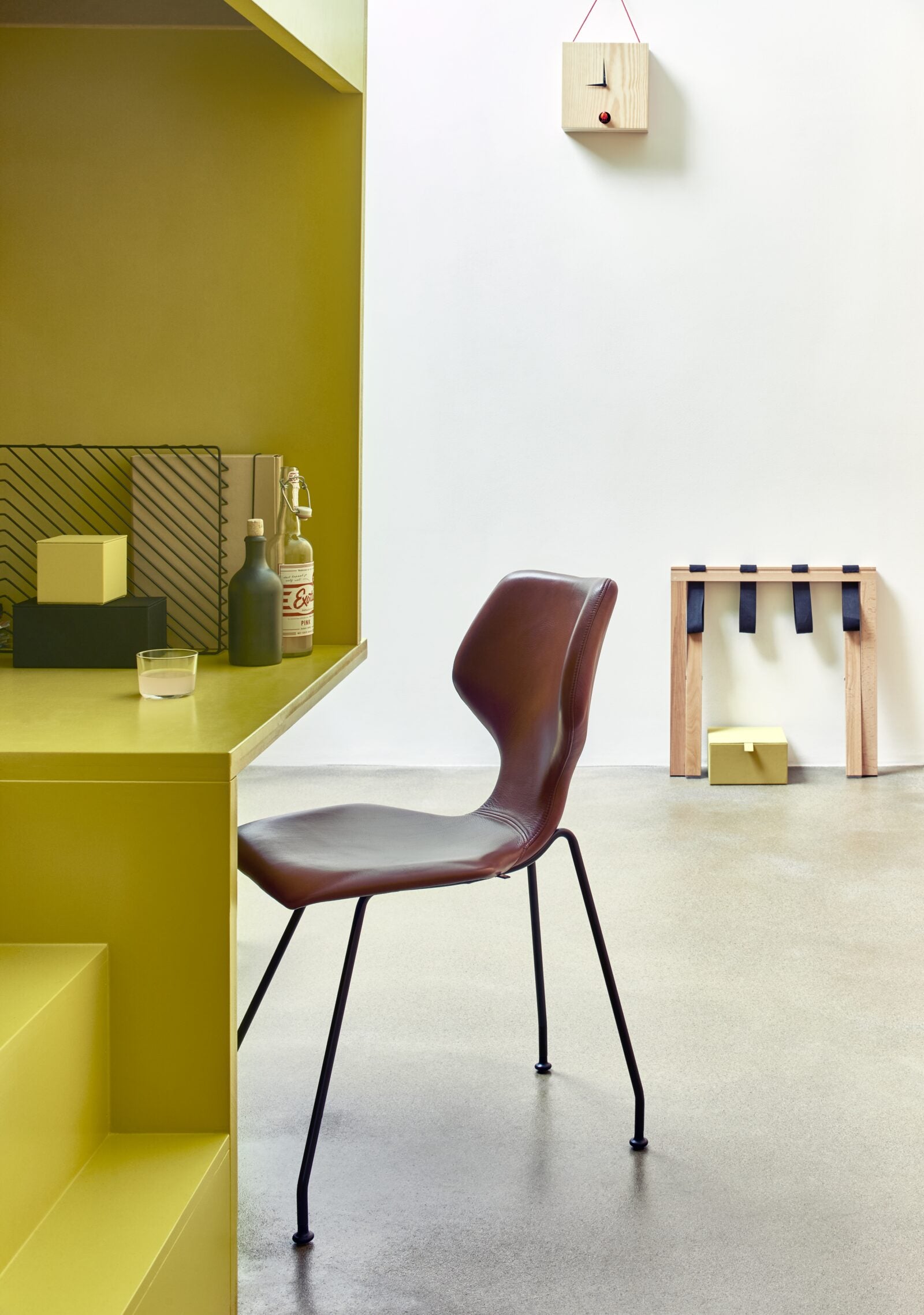 design on stock eetkamerstoel cavalletta leer sfeerbeeld