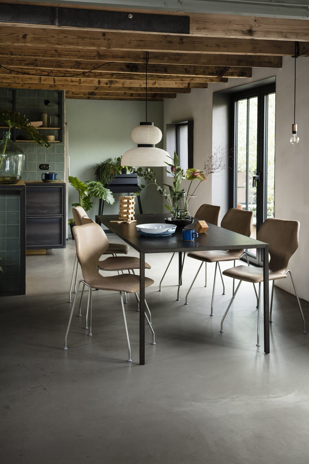 design on stock eetkamerstoel cavalletta sfeerbeeld