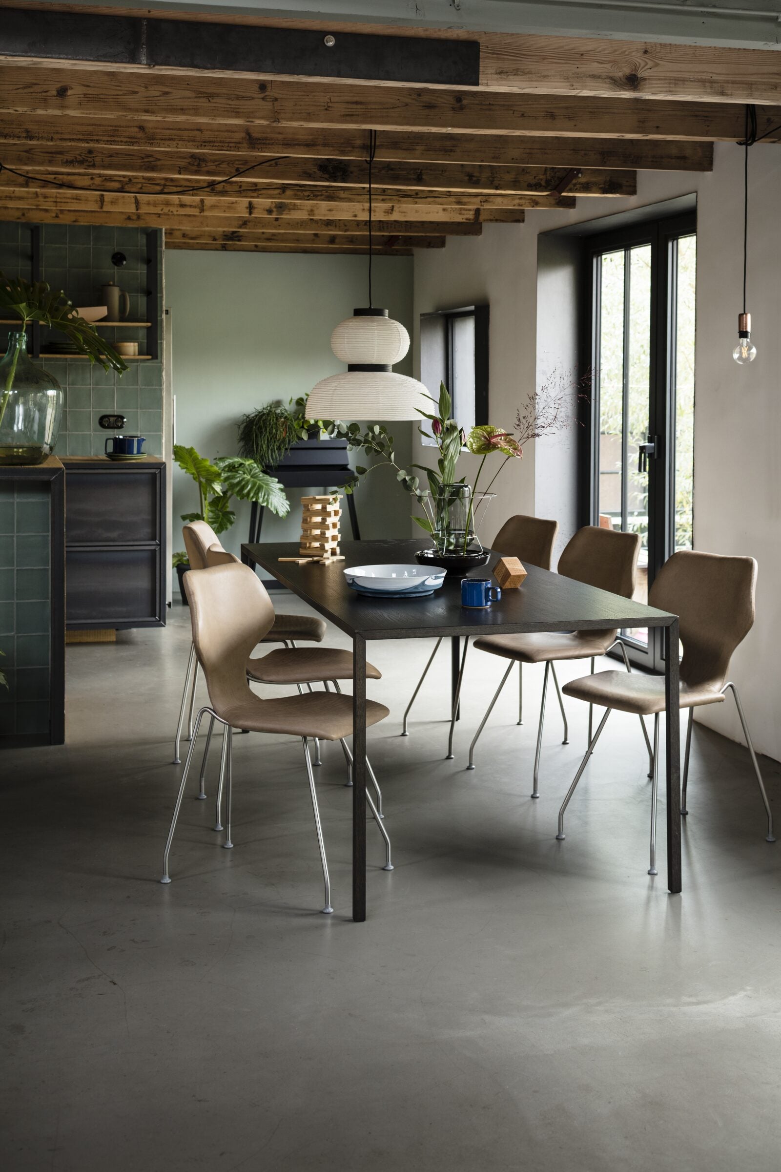 design on stock eetkamerstoel cavalletta sfeerbeeld