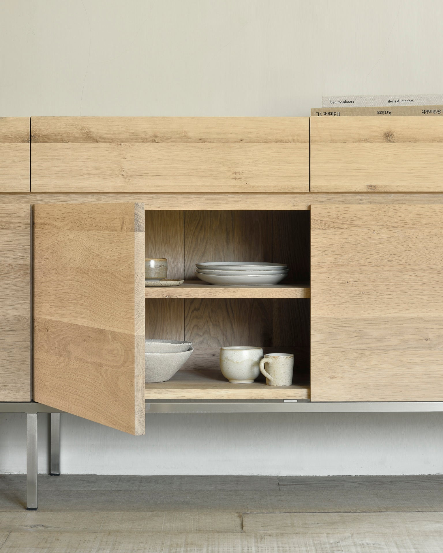 Ligna-dressoir-ethnicraft-eikenhout-kavel84