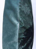 Velvet Blue Palm kussen